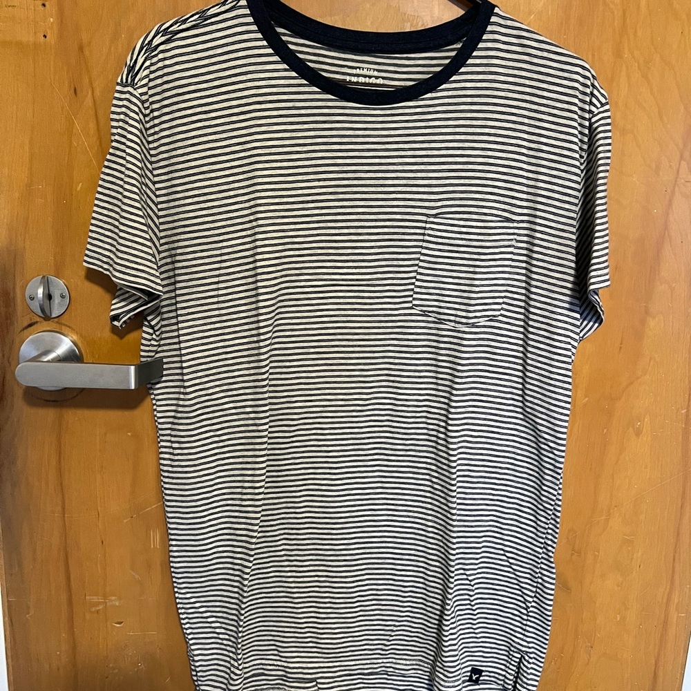 New without tag american eagle shirt